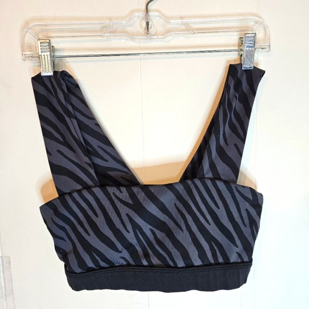 Allfenix Charcoal tiger zebra bandeu sports bra. Size S